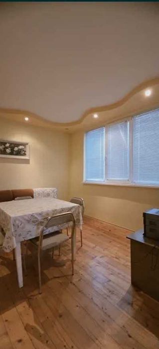 Предлагам къща в с. Момино об. Търговище