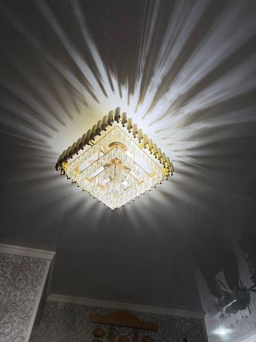 Люстра.Шизлонг сатылады