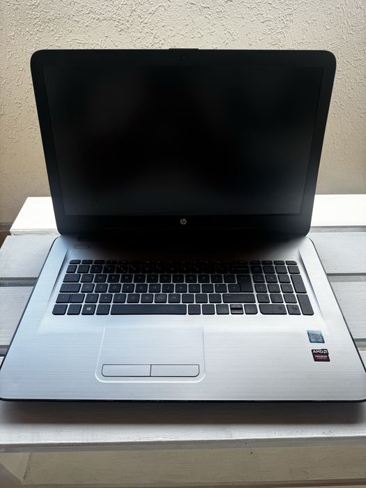 HP Notebook 17.3” – Intel Core i5