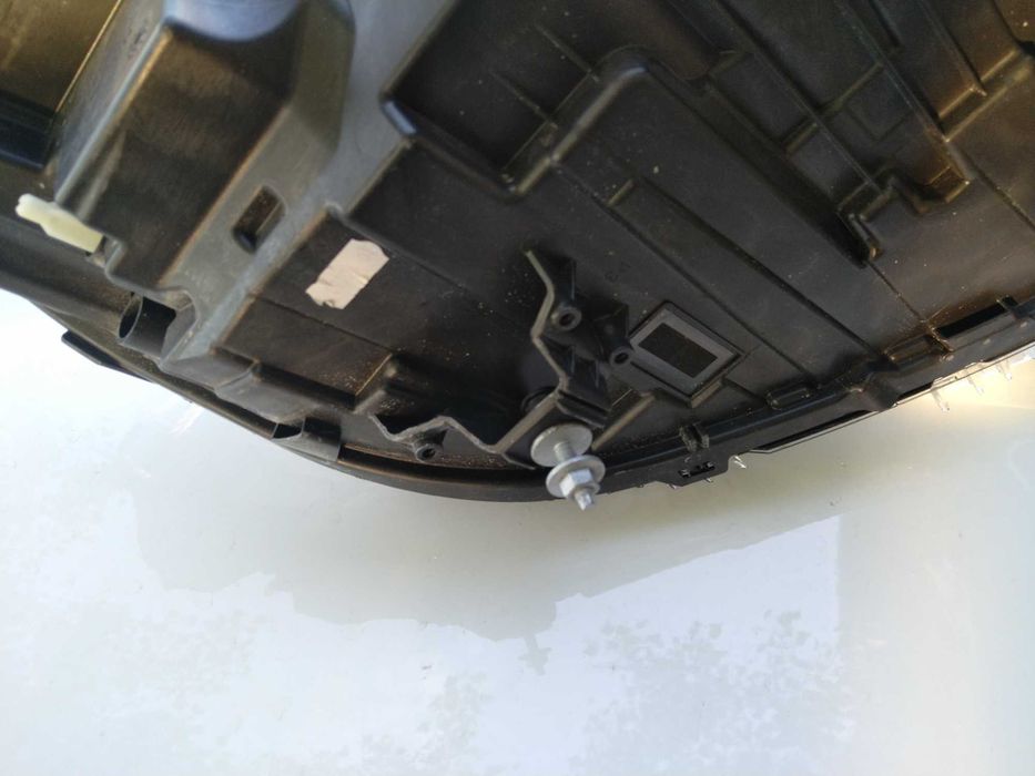 Ляв фар Пежо 208 2 генерация 2024