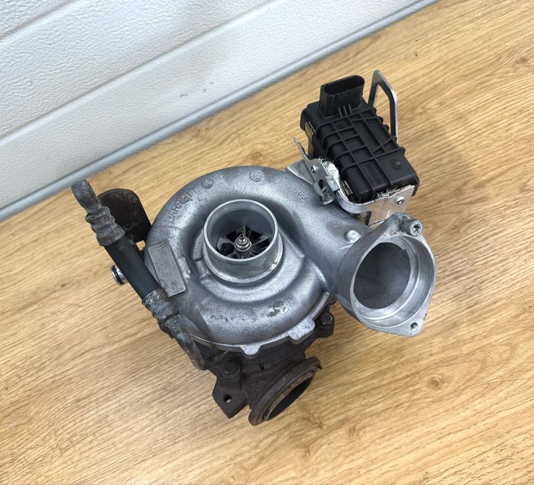 Продавам турбо 2260V от бмв Е60 231к.с  с ел.управление за M57