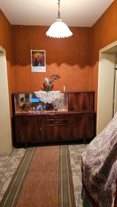 Двуетажна къща с гараж двор и пристройки Стамболийски