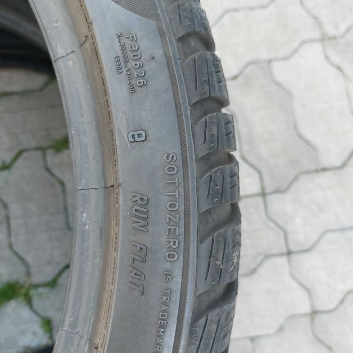 Cauciucuri Winter Pirelli Sottozero 3 (255/35 R19 96H M+S) Run Flat