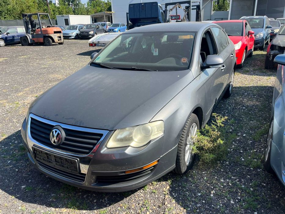 Dezmembrez VW Volkswagen B6  1,9 TDI cod BXE berlina gri inchis 2007