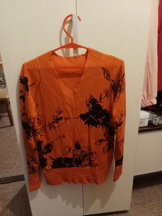 Продаются женские блузки