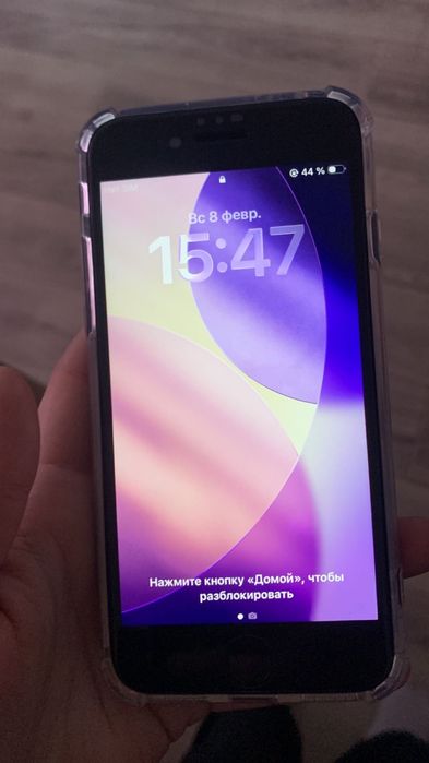 Айфон se 128 гб.