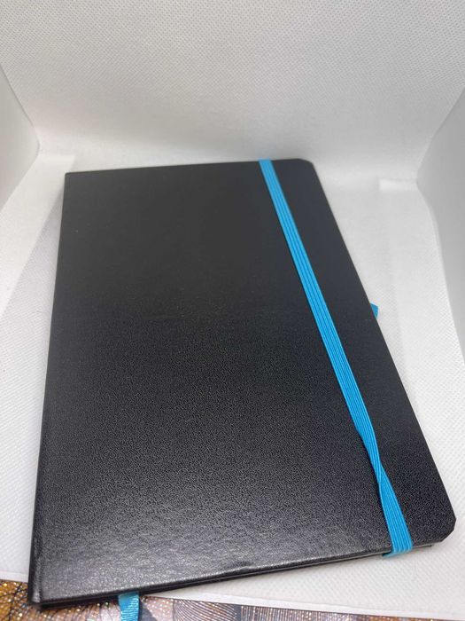 Agenda nedatata din piele