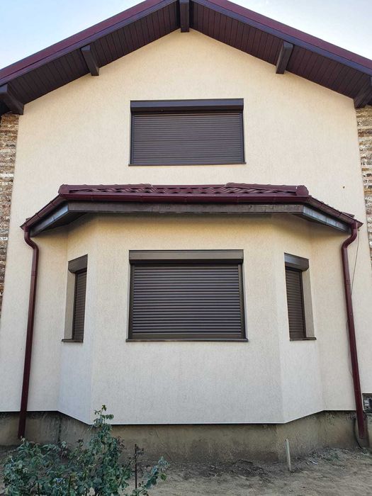 Rulouri exterioare din aluminiu - VOLUNTARI