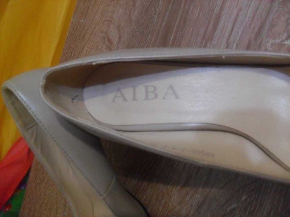 Женские классические туфли