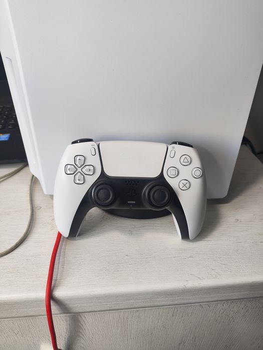 Ps5 пс5 в отличном состоянии