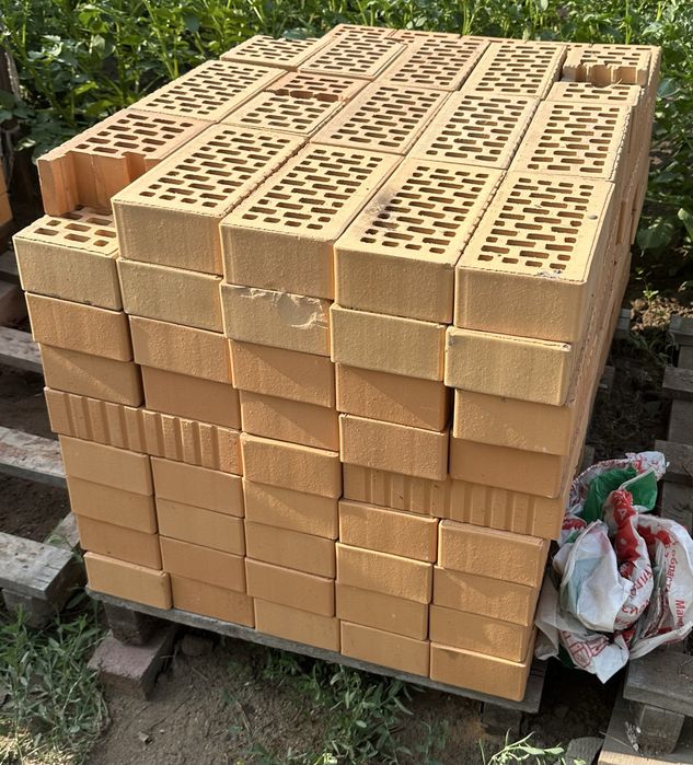 Продам кирпич (остаток)