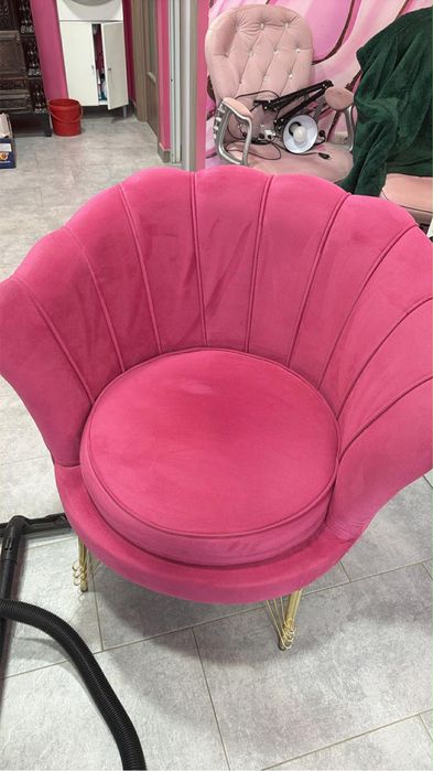 Vând set,canapea cu 2 fotolii