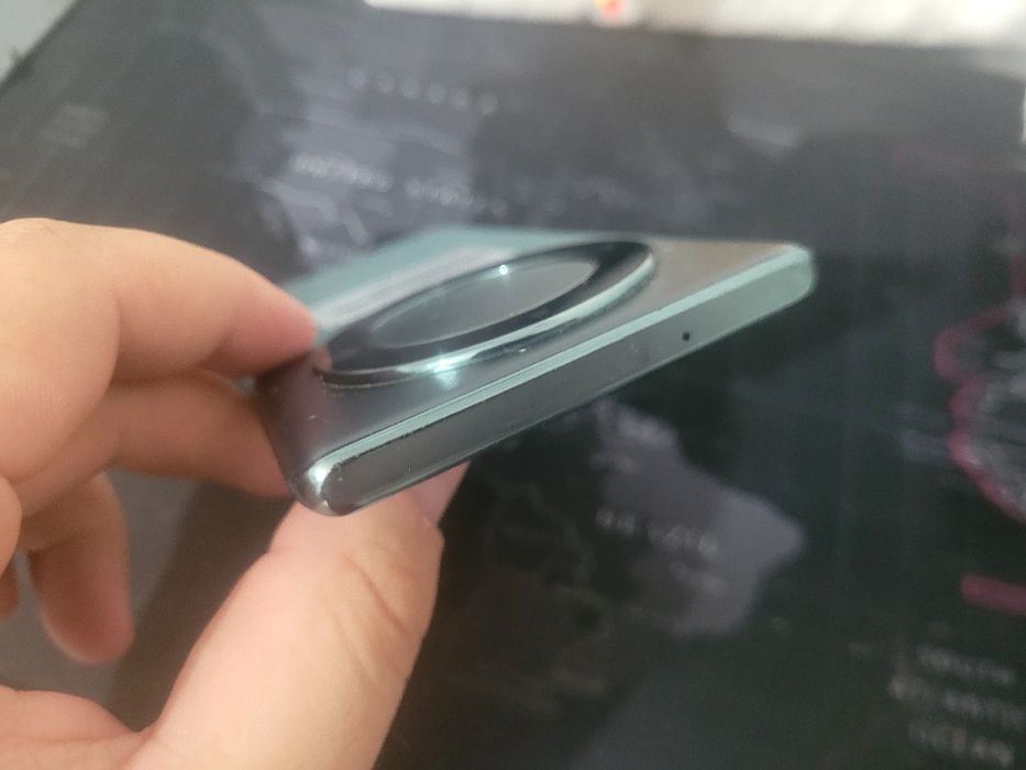 Vând Honor Magic 5 Lite 5G.