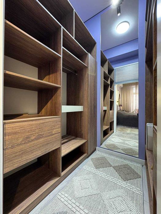 *Итальянский квартал Дархан,метро Х.Алимджан 2к квартира с арендатором