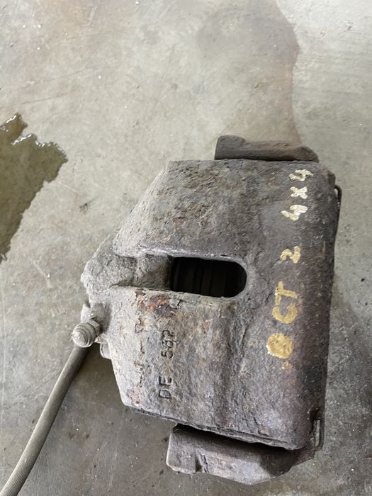 Etrier frana fata stanga dreapta VW golf 5 6 jetta octavia 2 leon 1p