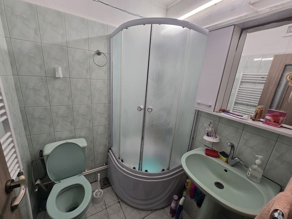Garsoniera de vânzare