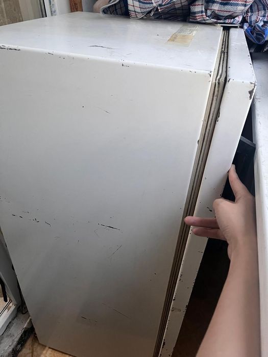 На запчасти матор холодильник