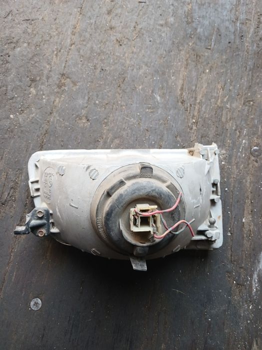 Фара Тоета Старлет в оригинале левая