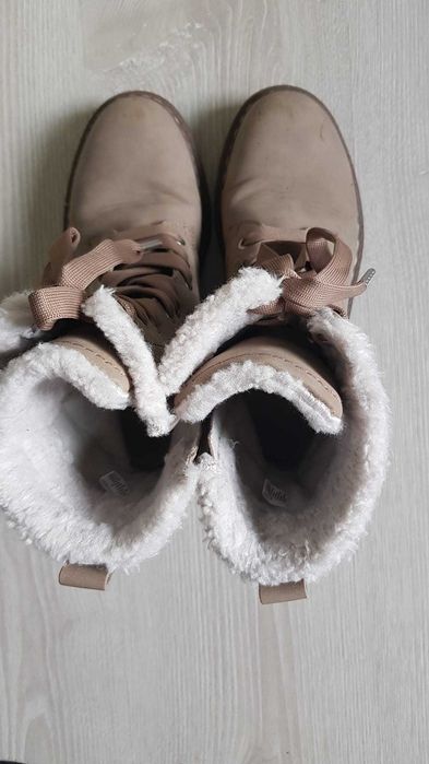 Vand ghetute bocanci de dama