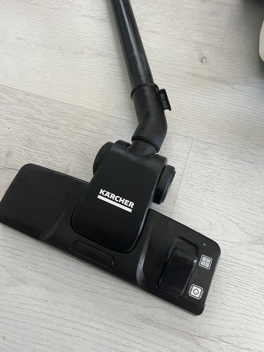Пылесос    Кэрхер.
