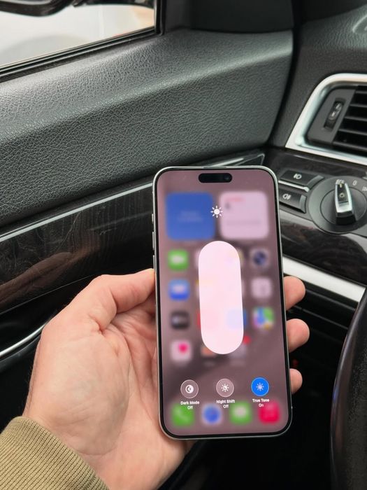 15 Pro Max Natural titanium 256 gb 90%