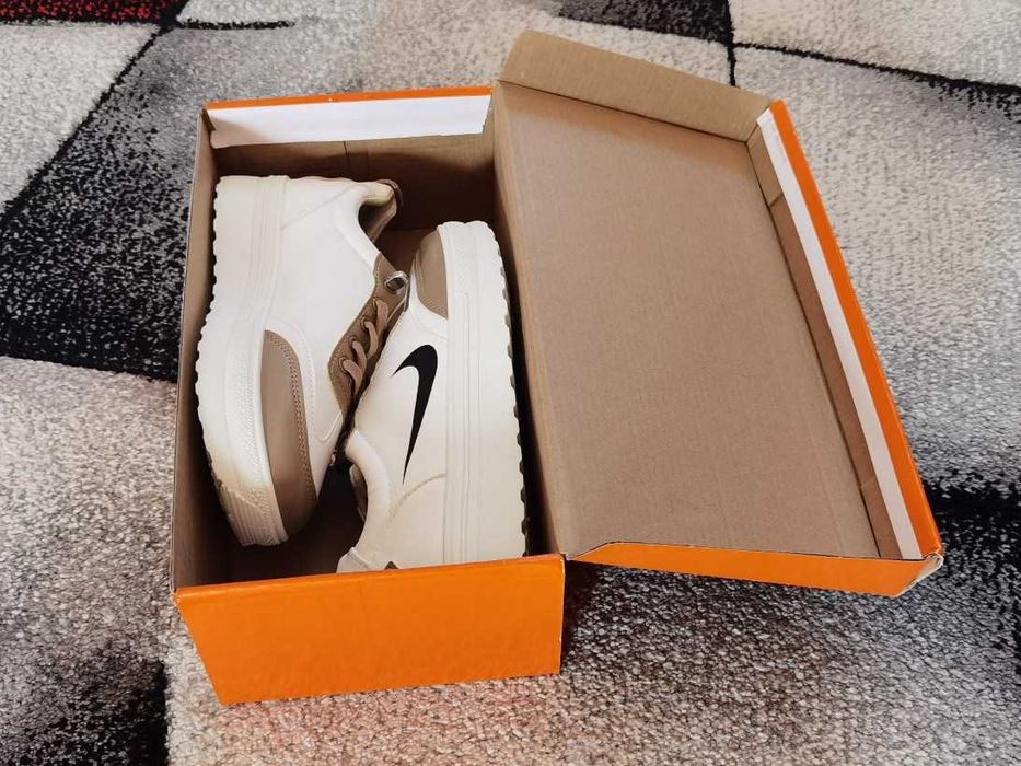 adidași model NIKE mărimea 39
