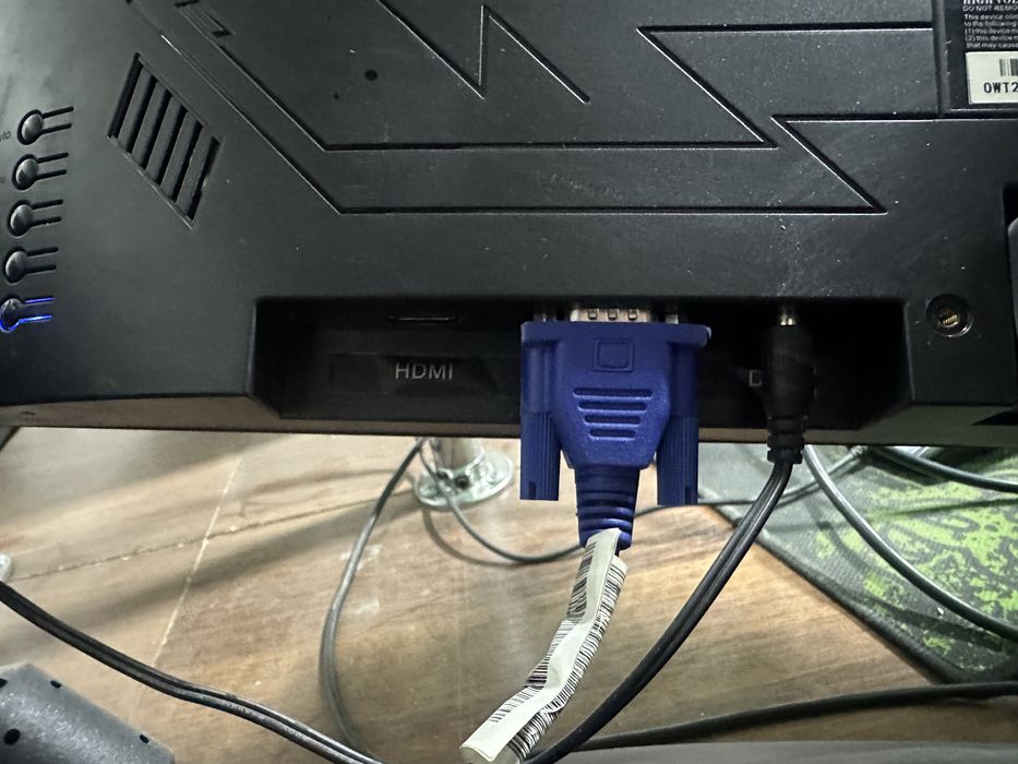 Monitor 22 ZIFFLER sotiladi. Bez ramka.10 dona bor