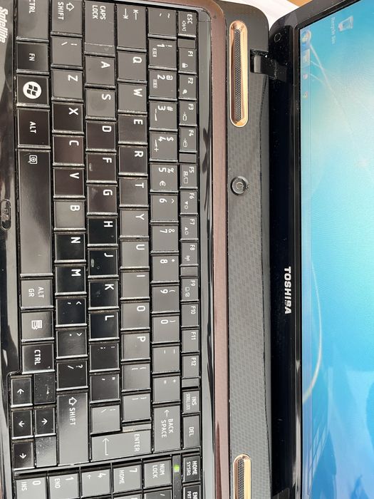 Vand Laptop Toshiba Satellite Intel Core I5