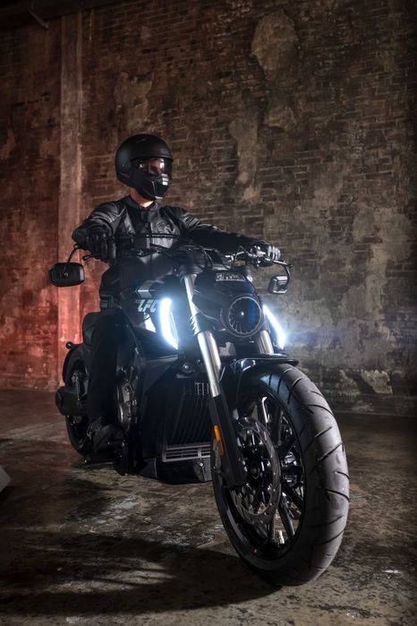 Benda LFC 700 , noua, posibilitate rate - MYMOTO BACAU