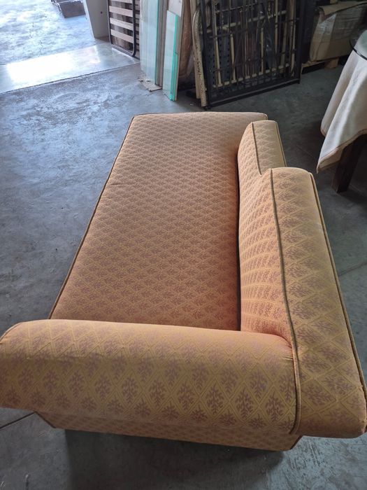 Отоманка в много добро състояние