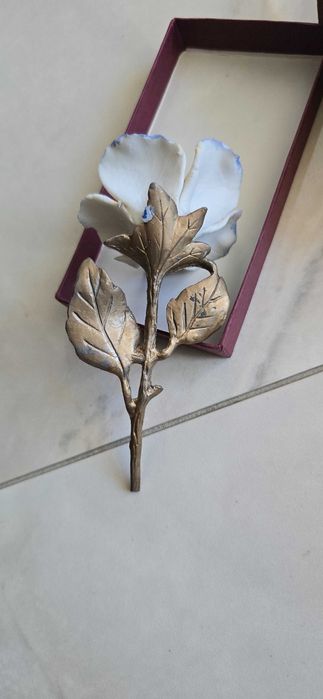 Порцеланово цвете с метал, 1950г