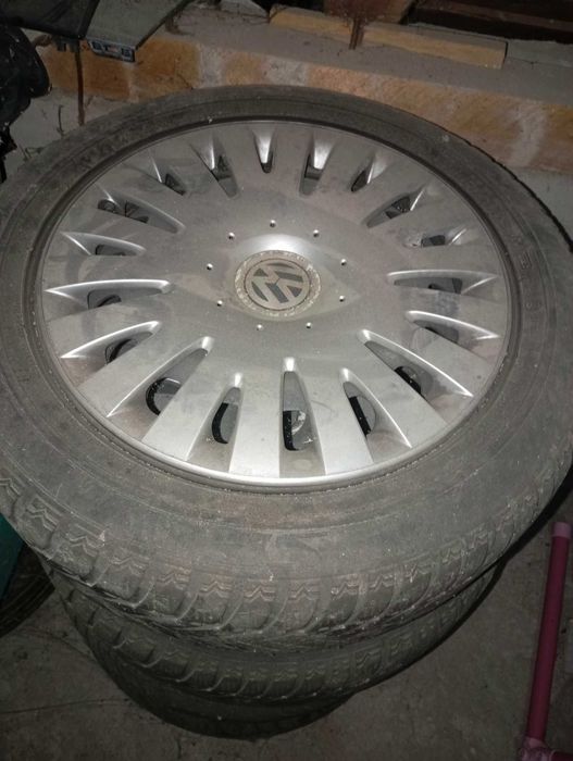 Anvelope iarna +Jante de tabla Volkswagen Passat +  capace originale