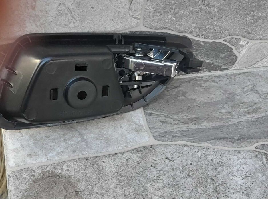 Продавам вътрешна дръжка за Chevrolet