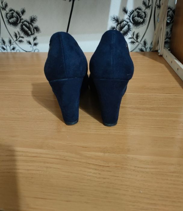 Туфли на платформе велюровые