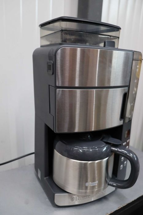 Кафемашина Russell Hobbs Grind & Brew с мелачка, 10 чаши,1000W