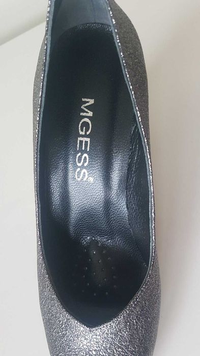 Чисто нови луксозни дамски обувки с чантичка от естествена кожа MGESS