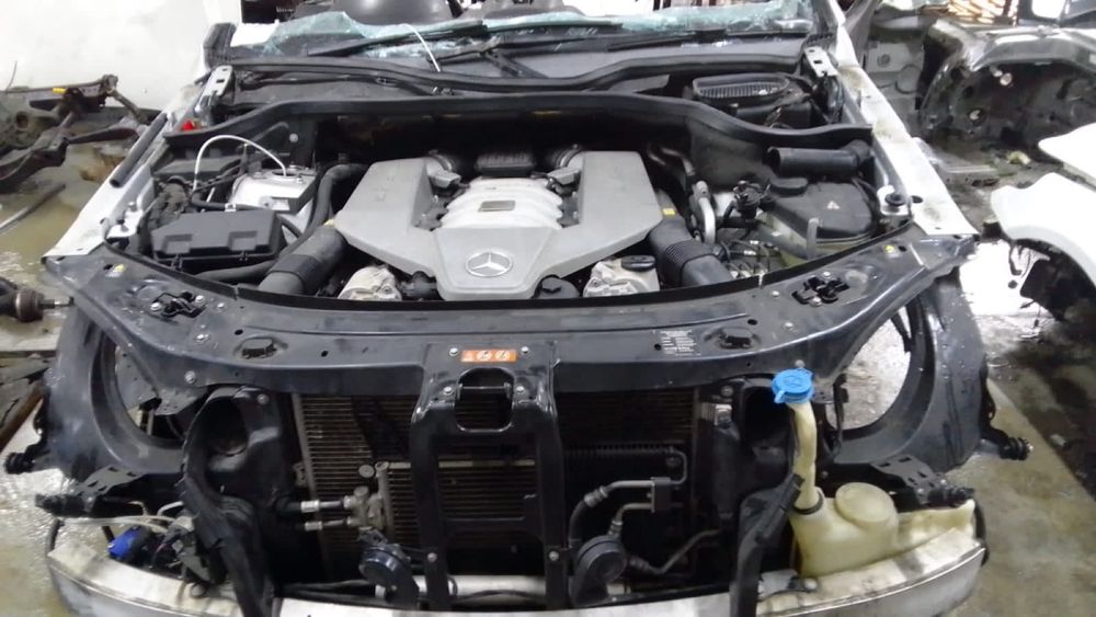 Передняя часть Мерседес ML W164.