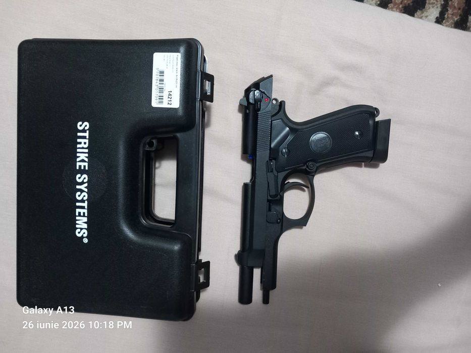Pistol airsoft Beretta M9, CO2