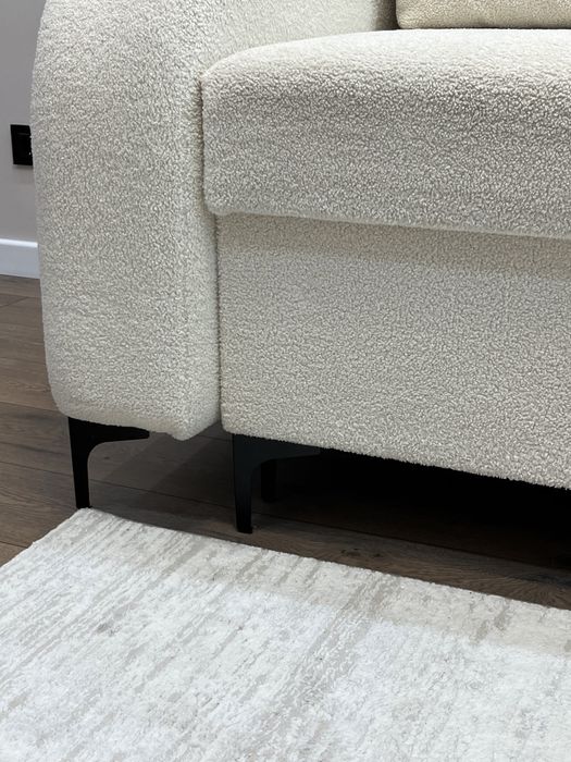 Трендовый диван букле/тедди