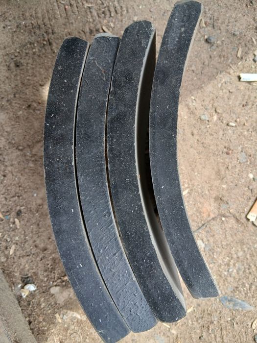 Продам накладки 4 шт.