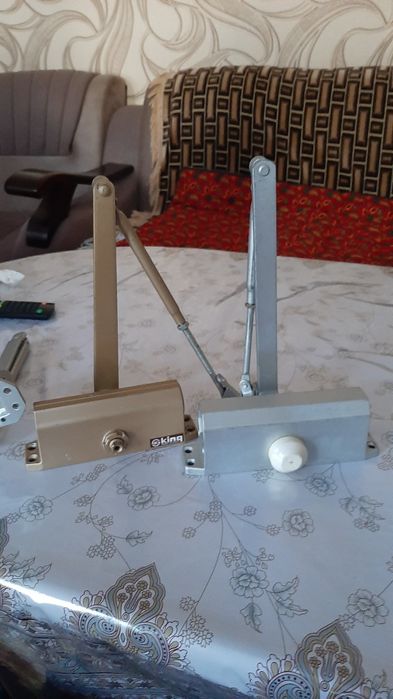 Зажм    для   дверь