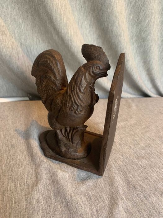 чугунен стопер за книги петел