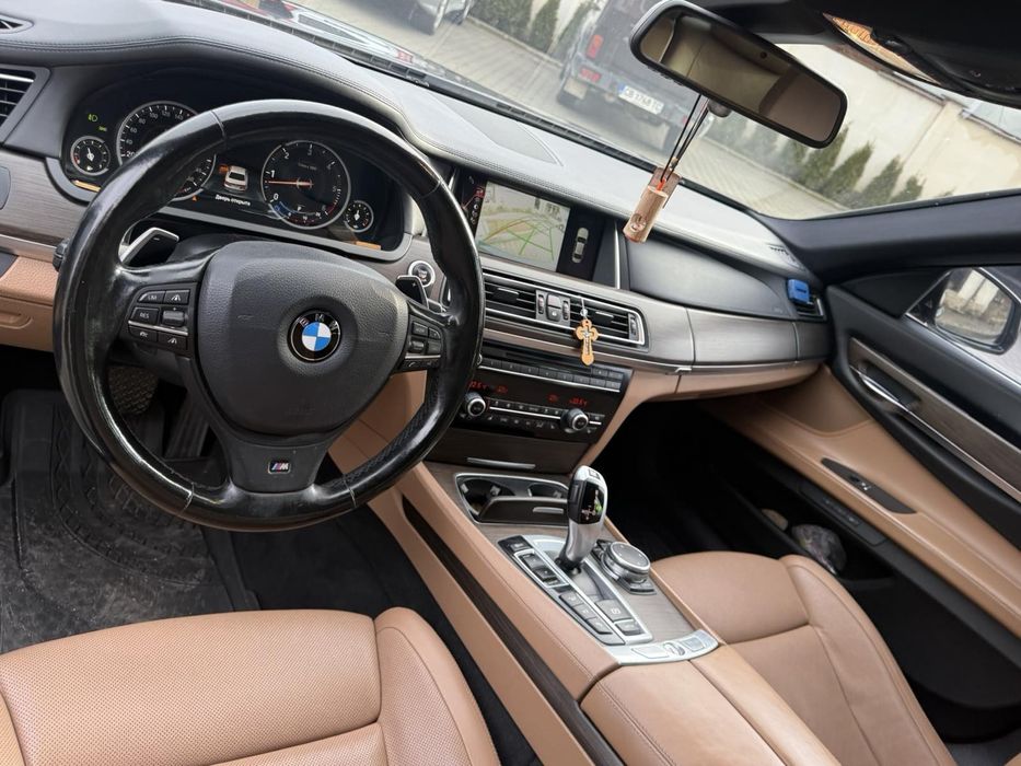 БМв 740L xdrive m