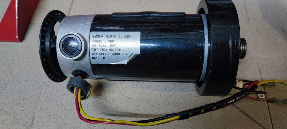 Двигатели и ленти за бягащи пътек и