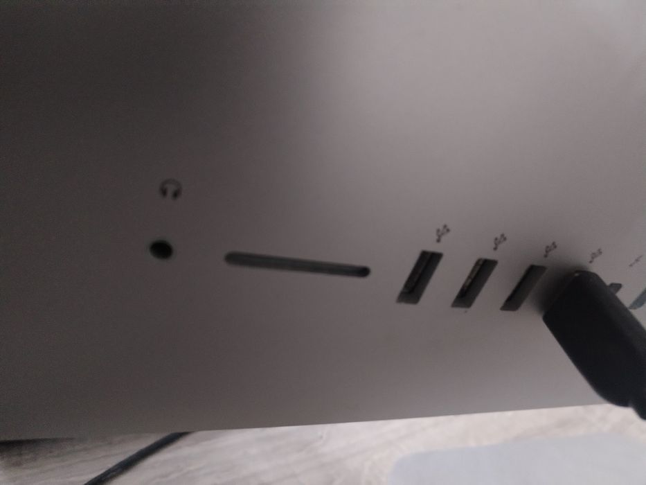 Торг есть. iMAC 21.5 дюйм 2013 Год.