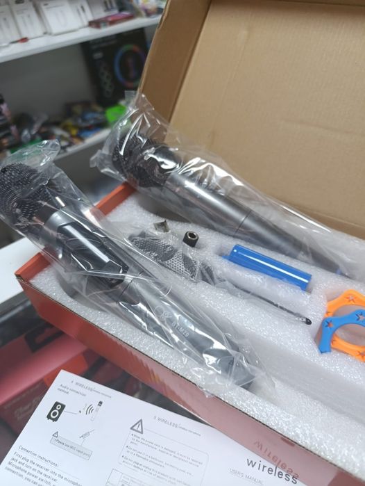 Беспроводные микрофоны 2 штуки