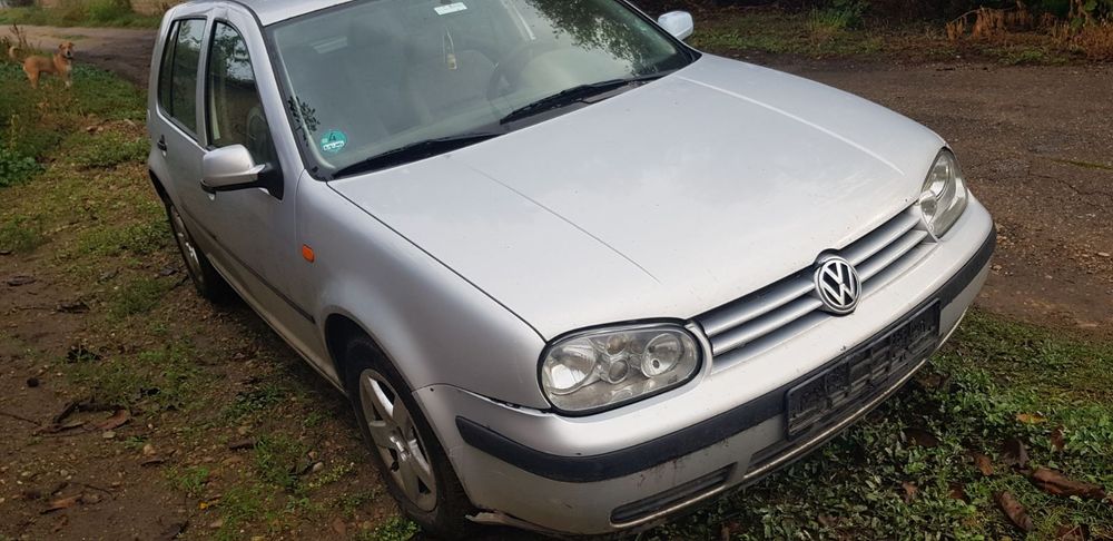 Голф 4 1,6 SR на части