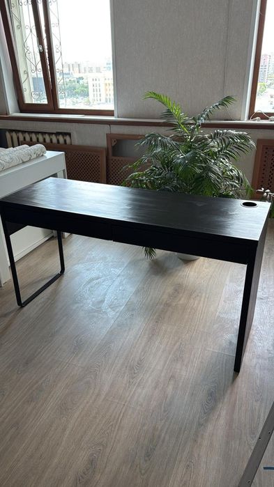 Продам стол Ikea