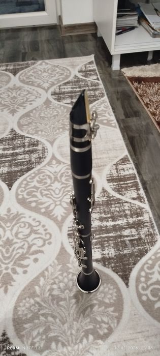 Clarinet foarte bun preț negociabil schimb doar la alegerea mea