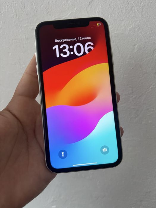 Продам iphone 11 128